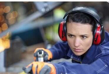 Ets dona i estàs cercant feina? Aquest projecte t’interessa!